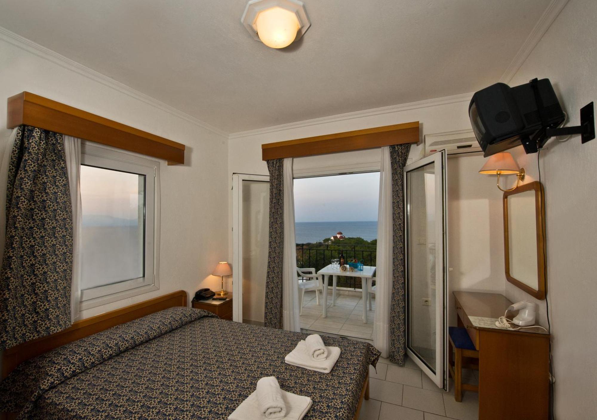 Lazaridis Luxury Studios & Apartments Nea Roda Luaran gambar