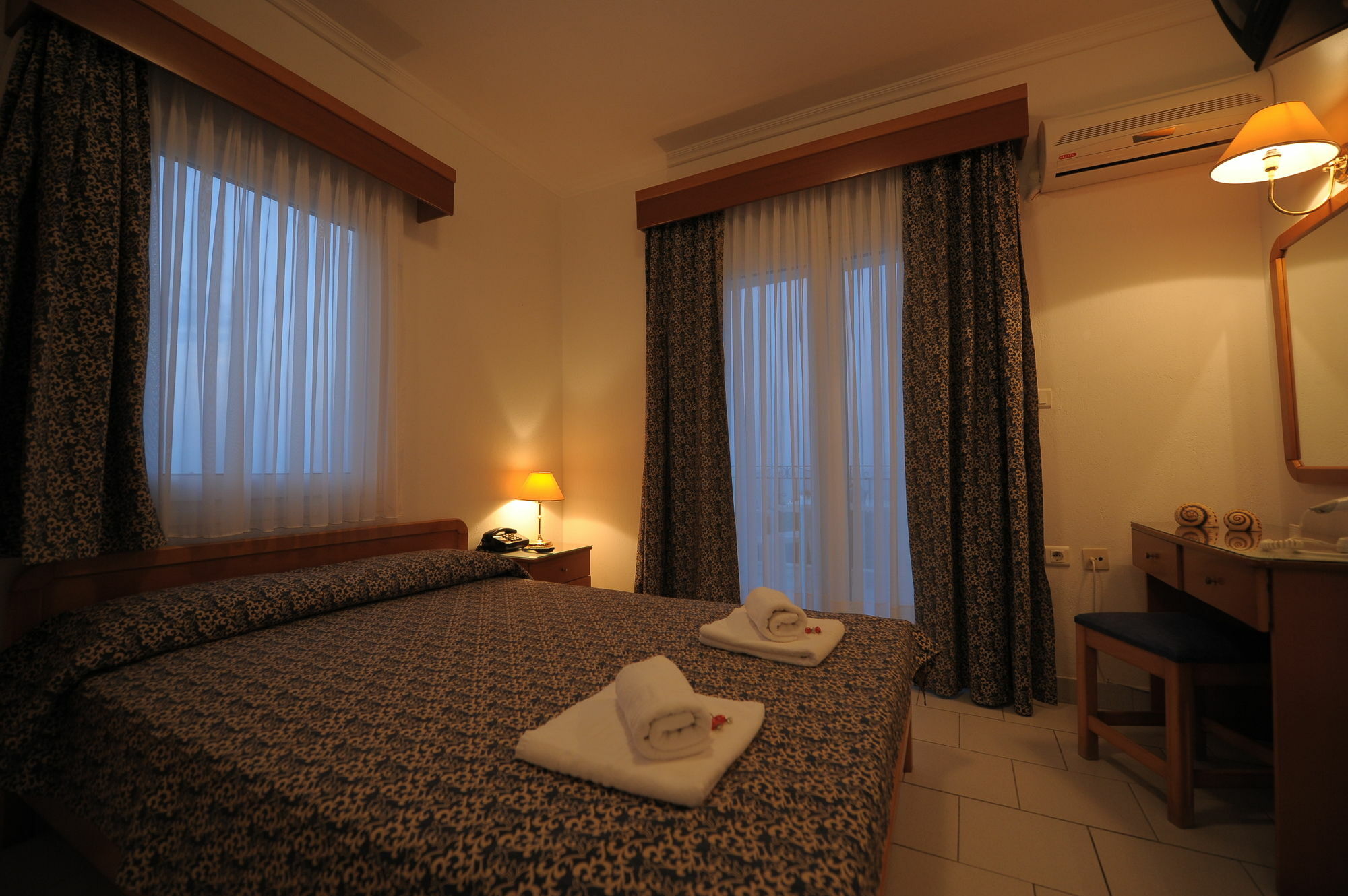 Lazaridis Luxury Studios & Apartments Nea Roda Luaran gambar